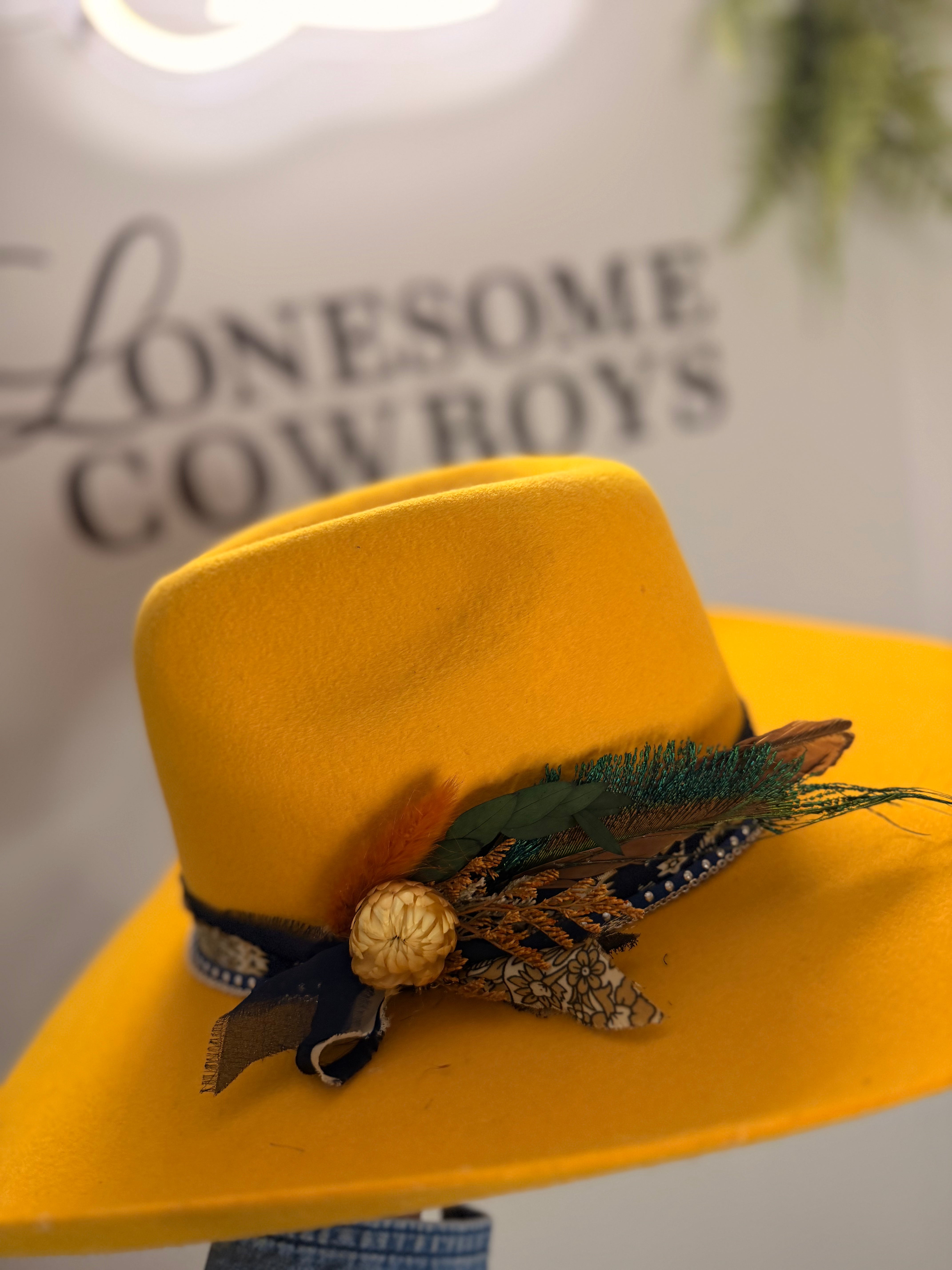 Chapeau Jaune Small (7)